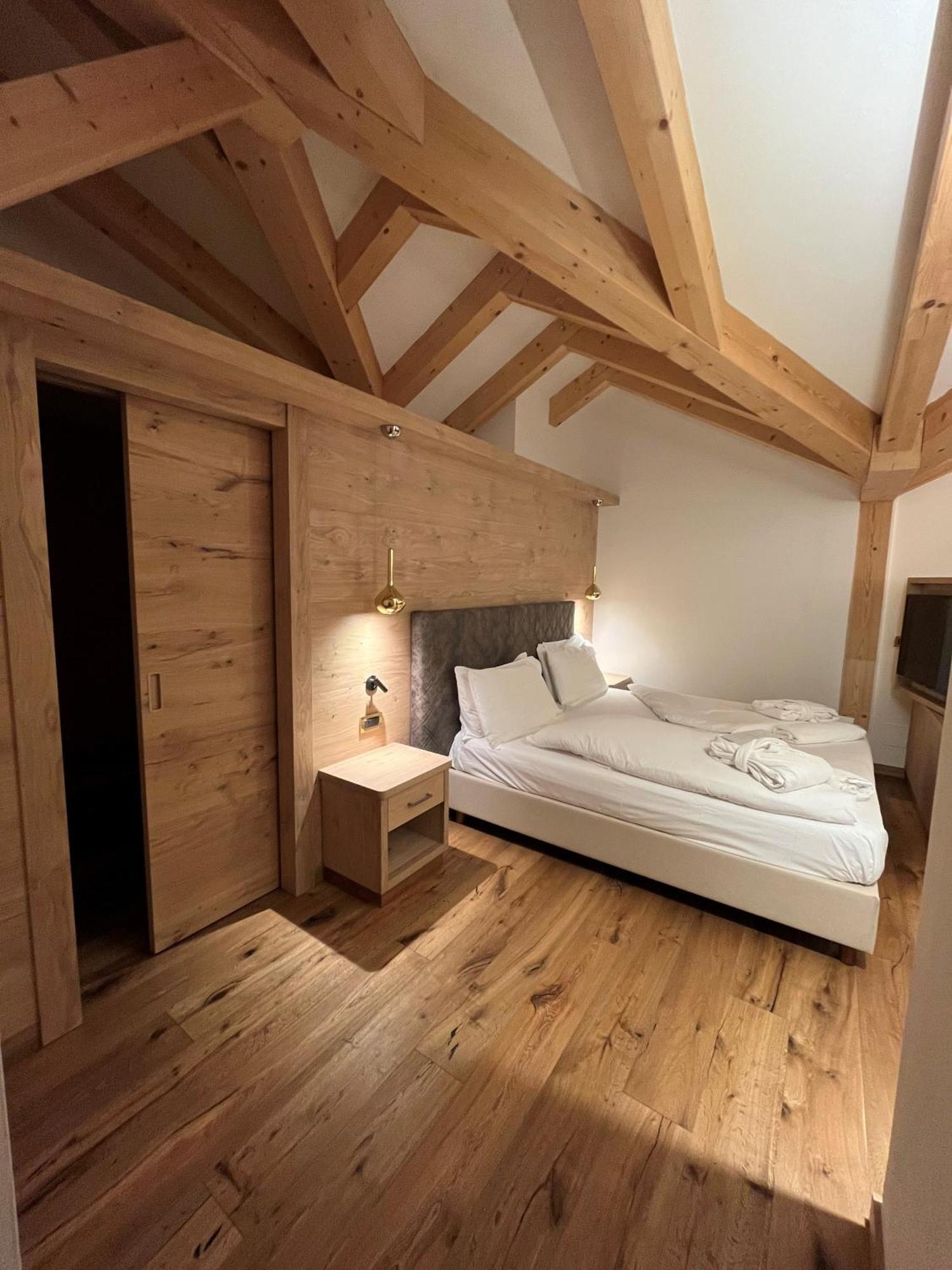 Hotel Terme Antico Bagno Pozza di Fassa Ruang foto