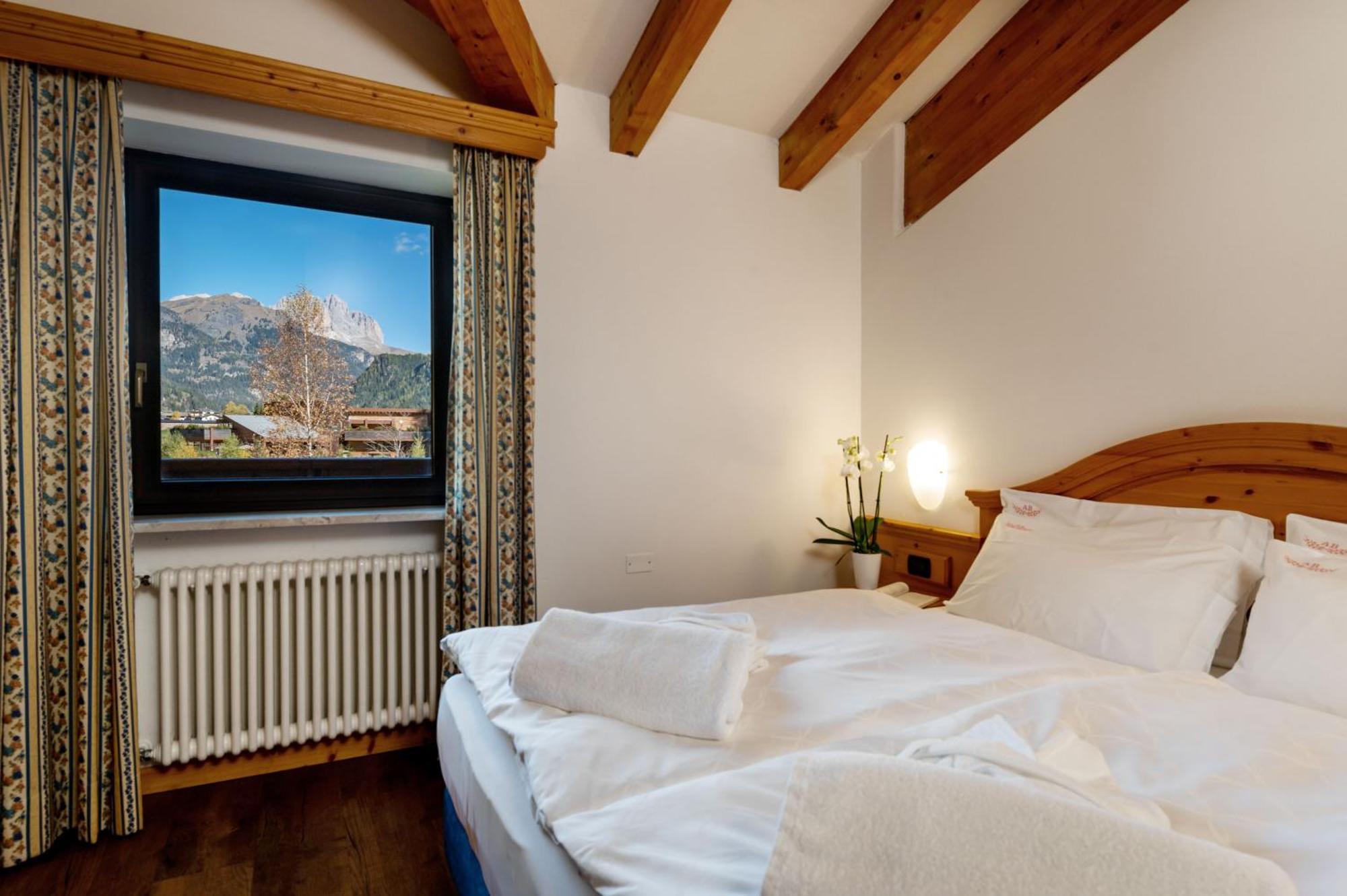 Hotel Terme Antico Bagno Pozza di Fassa Ruang foto