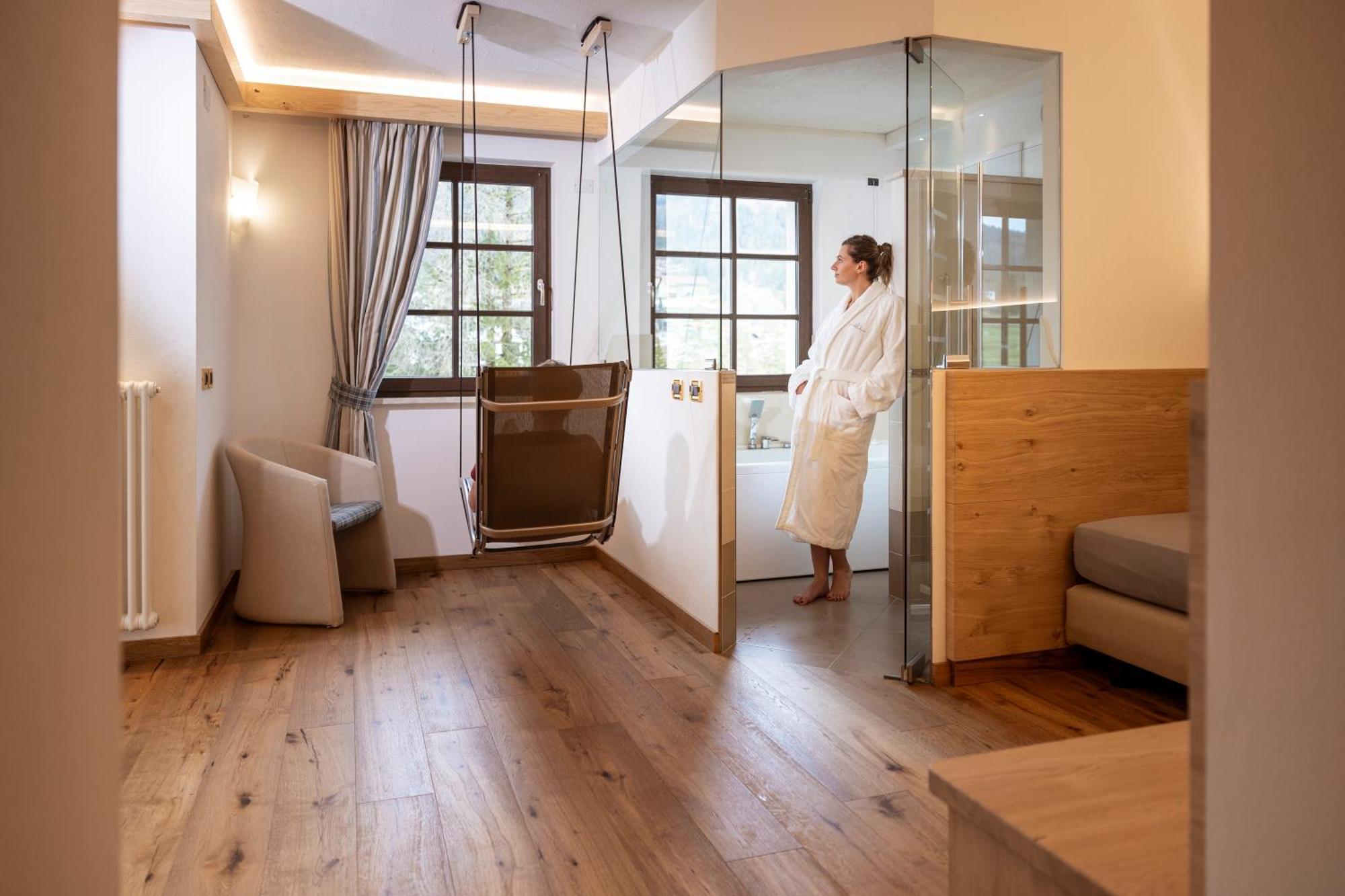Hotel Terme Antico Bagno Pozza di Fassa Ruang foto